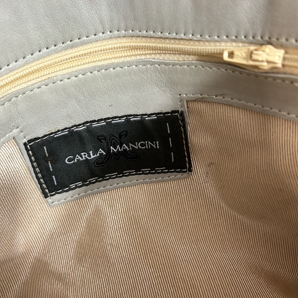 Carla Mancini Beige Quilted Leather Clutch - Picture 3 of 9